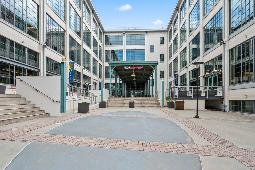 More Photos Of 525 Vine St, Winston-Salem Office For Lease