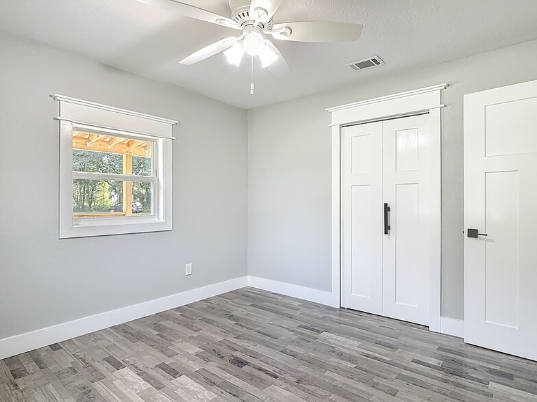 More Photos Of 379 N State Road 415, Osteen Office For Lease