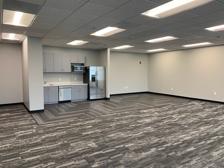 More Photos Of 2300 Camp Creek Pky, College Park Office For Lease