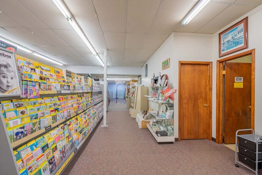 More Photos Of 221 Kennedy Memorial Dr, Hoyt Lakes Freestanding For Sale