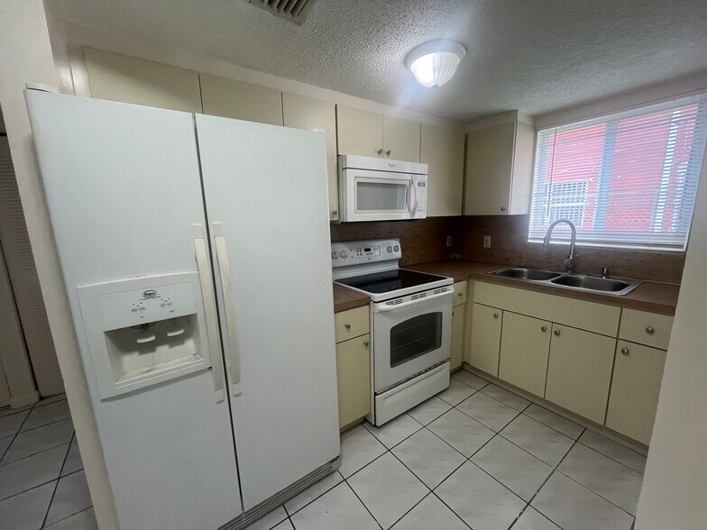 More Photos Of 1419 SW 22nd Ave, Miami Multifamily For Sale