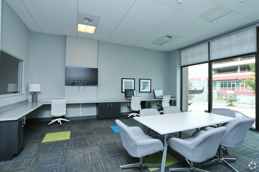 More Photos Of 913 S Jackson St, Seattle Apartments For Lease