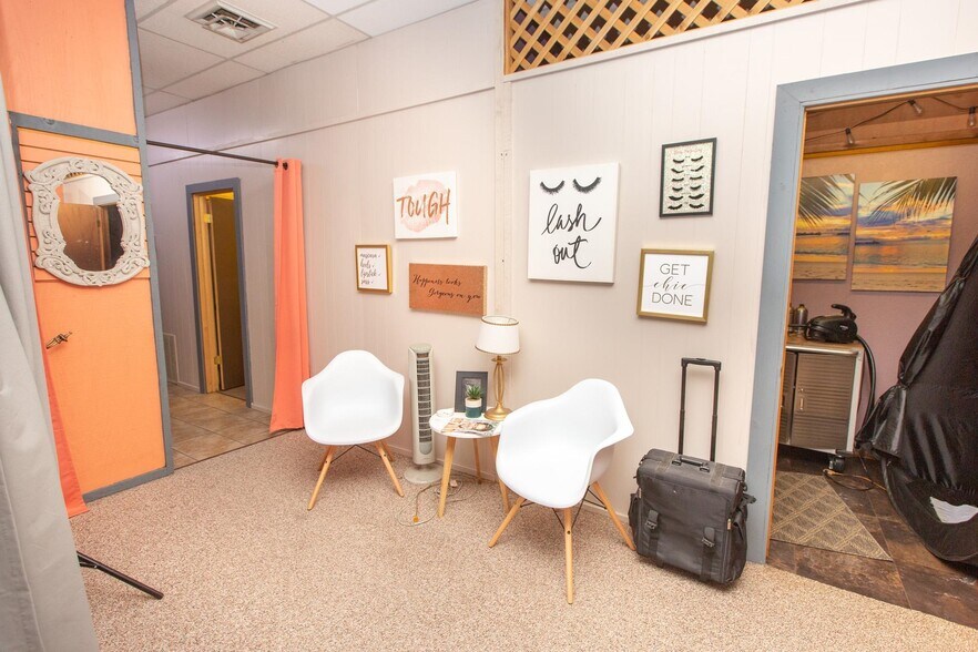 More Photos Of 219 Norris Ave, McCook Storefront For Sale