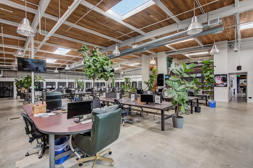 More Photos Of 589-595 N Venice Blvd, Venice Loft Creative Space For Lease