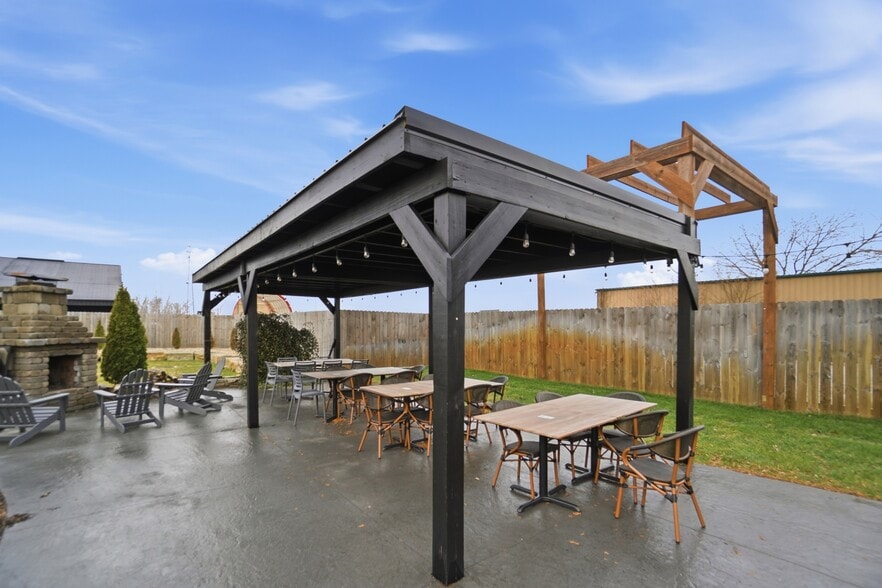 More Photos Of 2330 Bright Rd, Findlay Sports And Entertainment For Sale