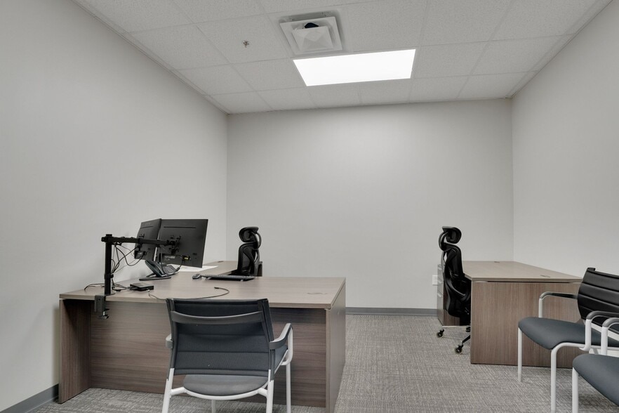 More Photos Of 1379 McDow Dr, Rock Hill Warehouse For Lease