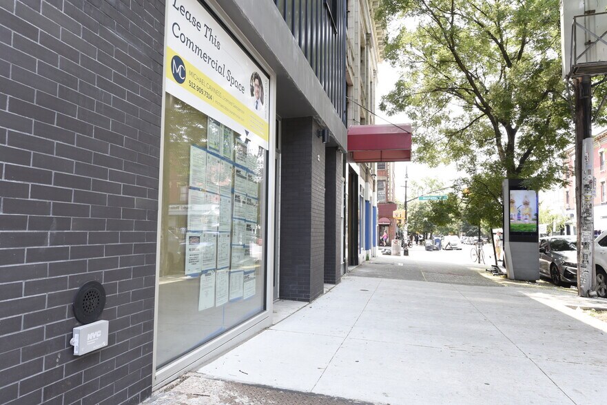 More Photos Of 92 Norman Ave, Brooklyn Storefront Retail Office For Lease