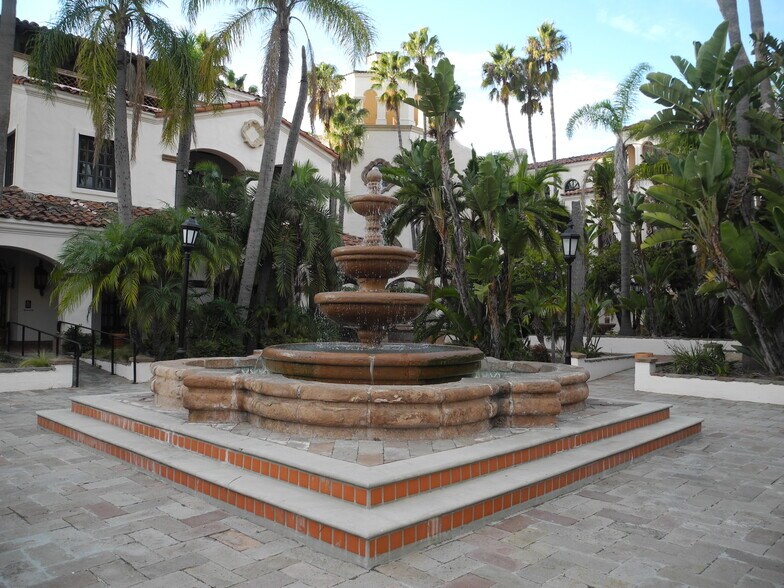 More Photos Of 1901 Newport Blvd, Costa Mesa Medical For Lease