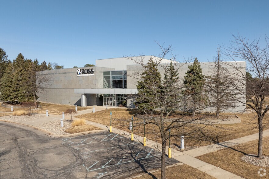 Primary Photo Of 4300 Fashion Square Blvd, Saginaw Office For Lease