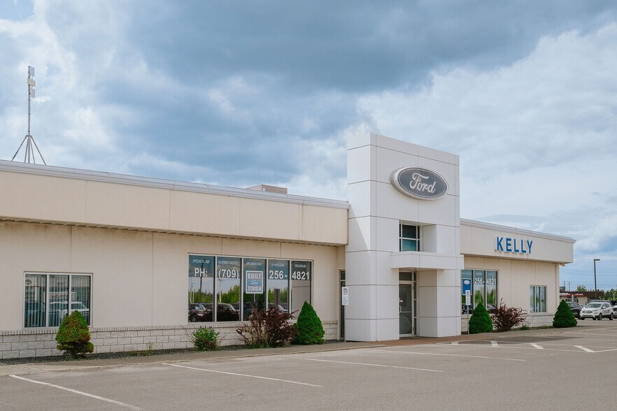 More Photos Of 105 Laurell Rd, Gander Showroom For Sale