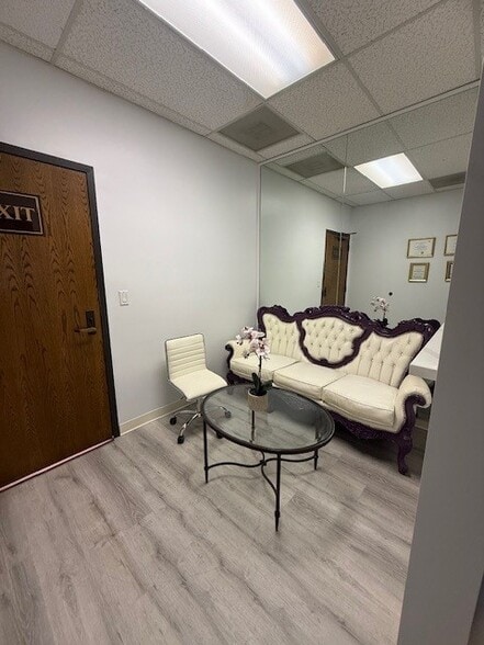 More Photos Of 24432 Muirlands Blvd, Lake Forest Medical For Lease