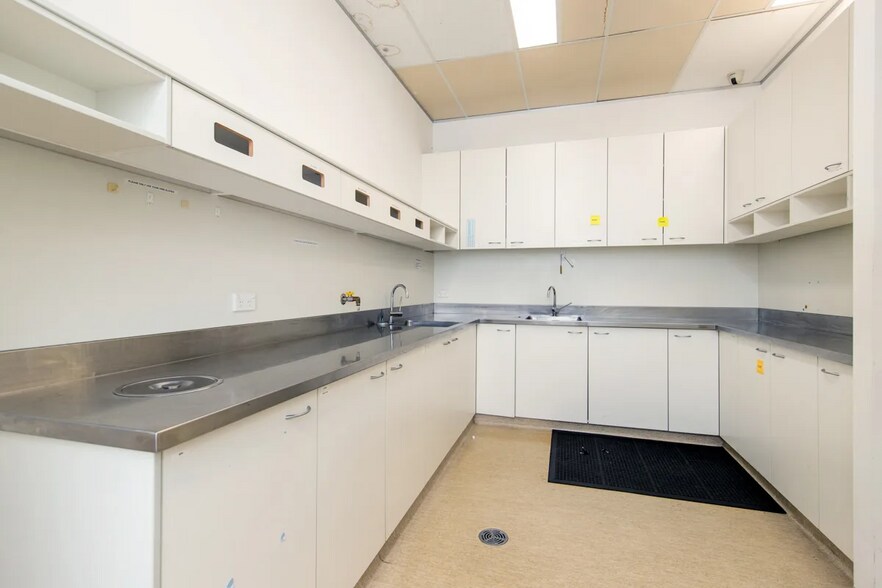 More Photos Of 364-366 Hunter St, Newcastle Office For Lease