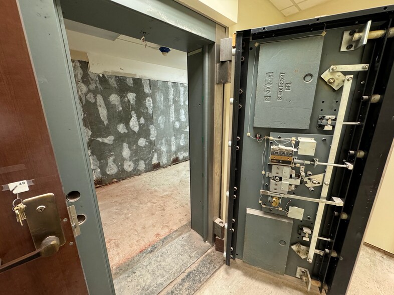 More Photos Of 1200 Brickell Ave, Miami Office For Lease