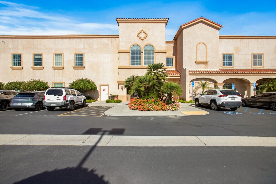 More Photos Of 2275 S Main St, Corona Office For Sale