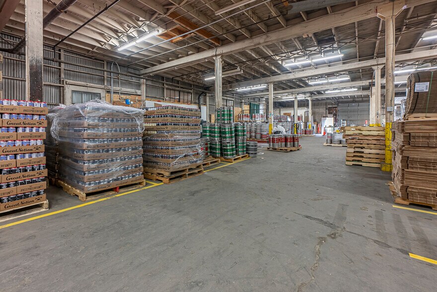 More Photos Of 2451 NW 28th Ave, Portland Manufacturing For Sale
