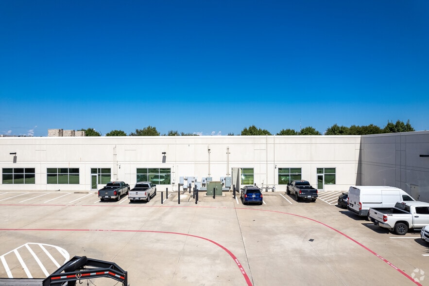 More Photos Of 645 E State Highway 121, Coppell Unknown For Lease