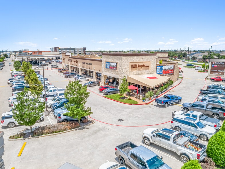More Photos Of 27104 Highway 290, Cypress Freestanding For Lease