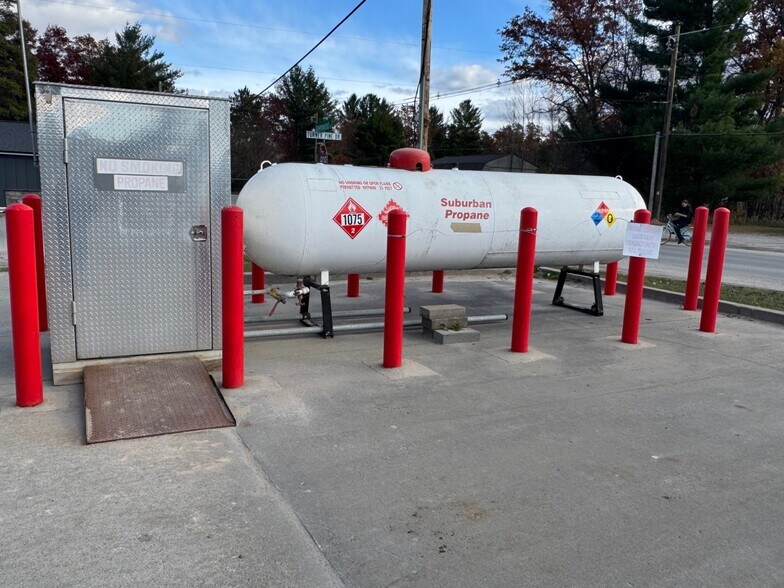 More Photos Of 2111 Greenwood Rd, Prescott Freestanding For Sale