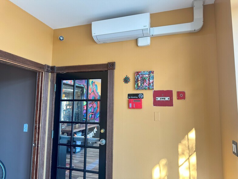 More Photos Of 15-17 Oak St, Patchogue Office Residential For Sale