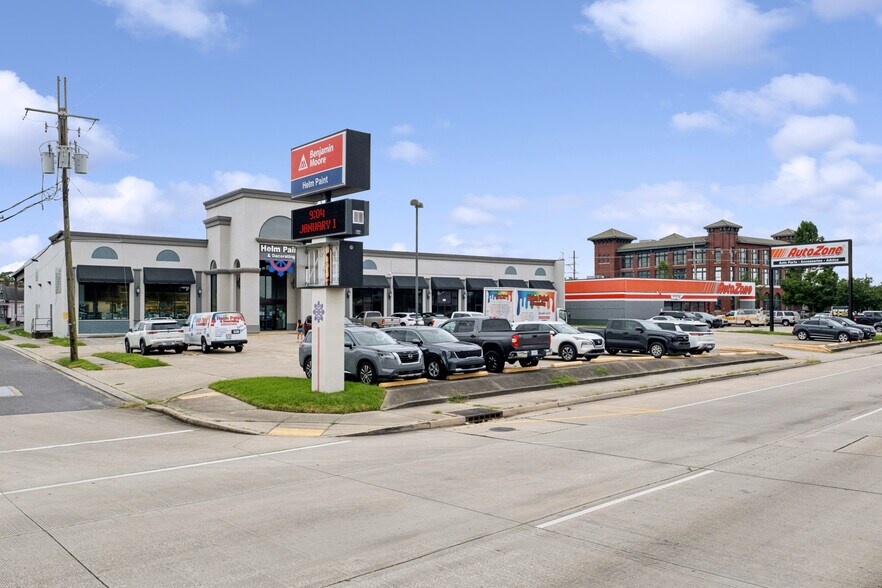 More Photos Of 8180 Earhart Blvd, New Orleans General Retail For Lease