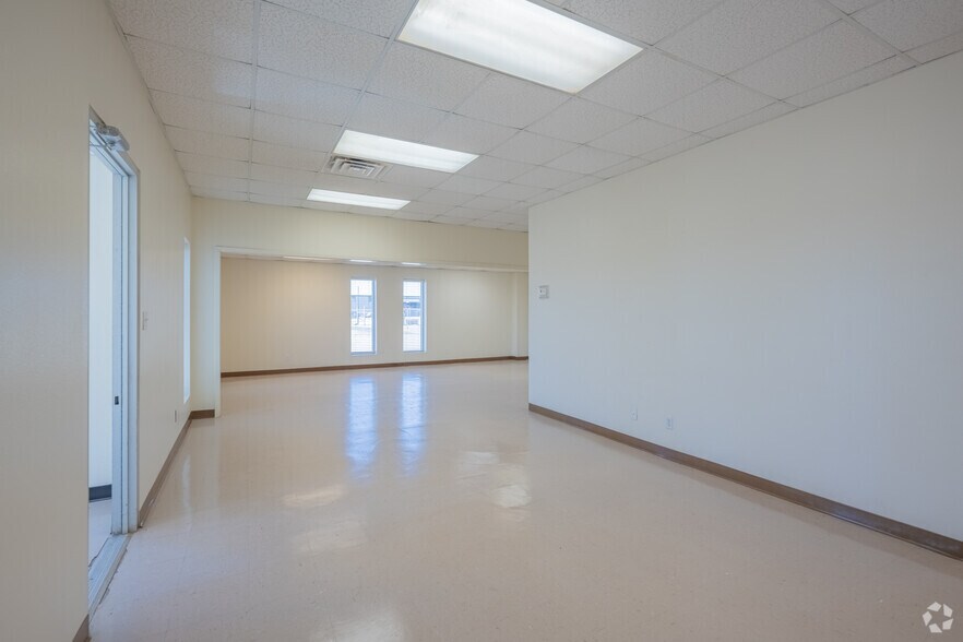 More Photos Of 3401 E State Highway 158, Midland Warehouse For Lease