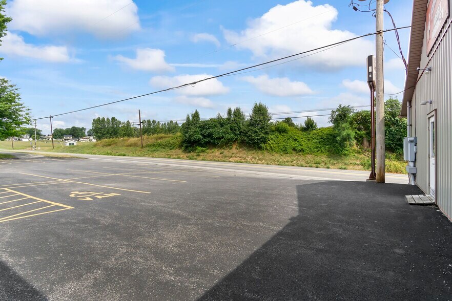 More Photos Of 2983 Cove Mountain Rd, Martinsburg Convenience Store For Sale