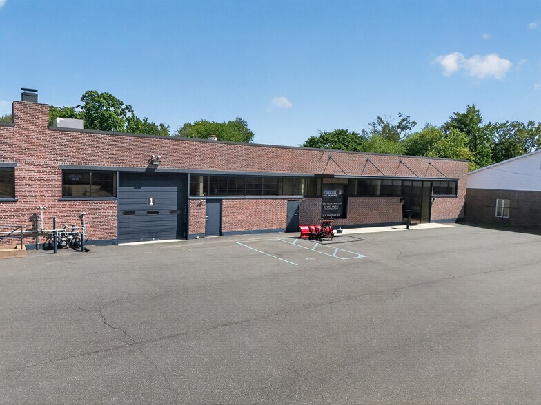More Photos Of 25 N Bartram Ave, Glenolden Warehouse For Sale