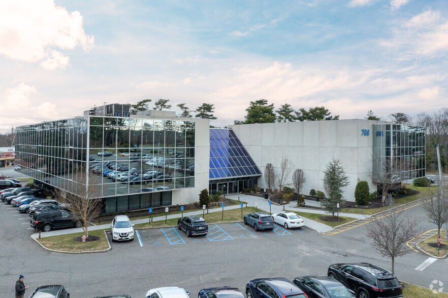 Primary Photo Of 700 Veterans Memorial Hwy, Hauppauge Office For Lease