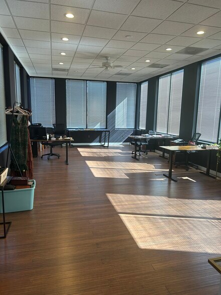 More Photos Of 4005 Granby St, Norfolk Freestanding For Lease