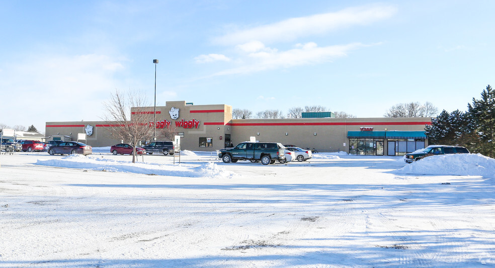 Primary Photo Of 125-131 University Dr, Fond Du Lac Freestanding For Lease