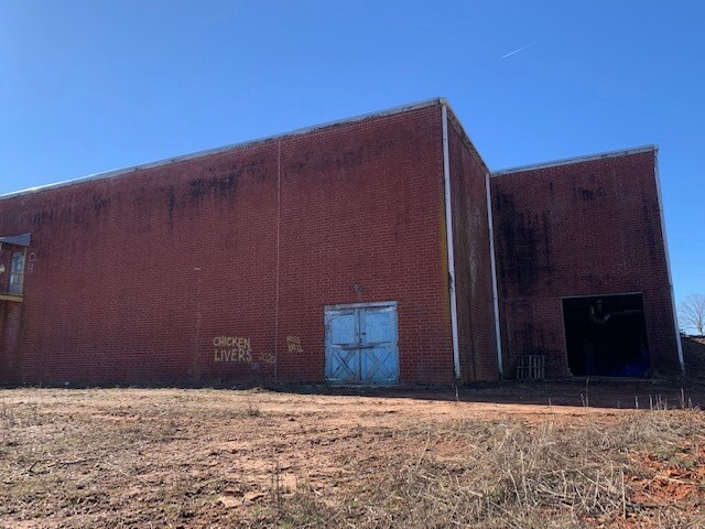 More Photos Of 203 Woodrow St, Pickens Industrial For Sale