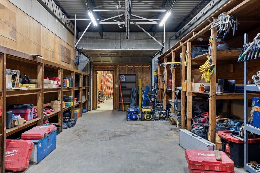 More Photos Of 1801 E 23rd St, Chattanooga Light Distribution For Lease