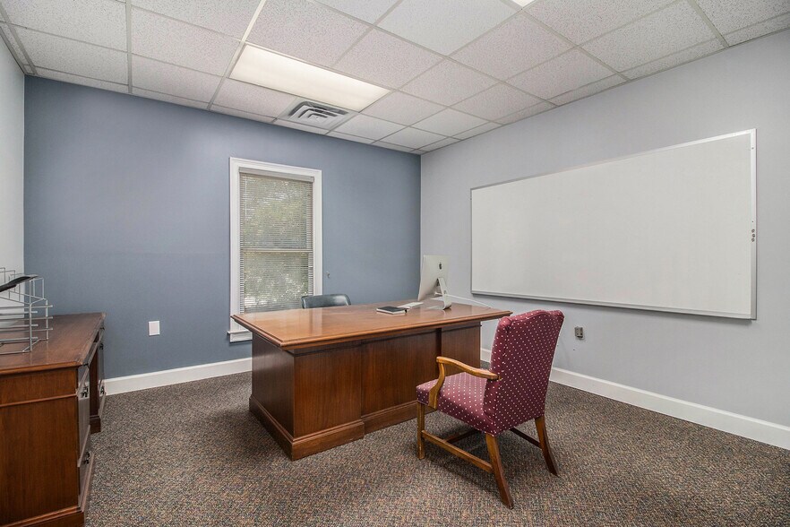 More Photos Of 1580 Warsaw Rd, Roswell Office For Sale