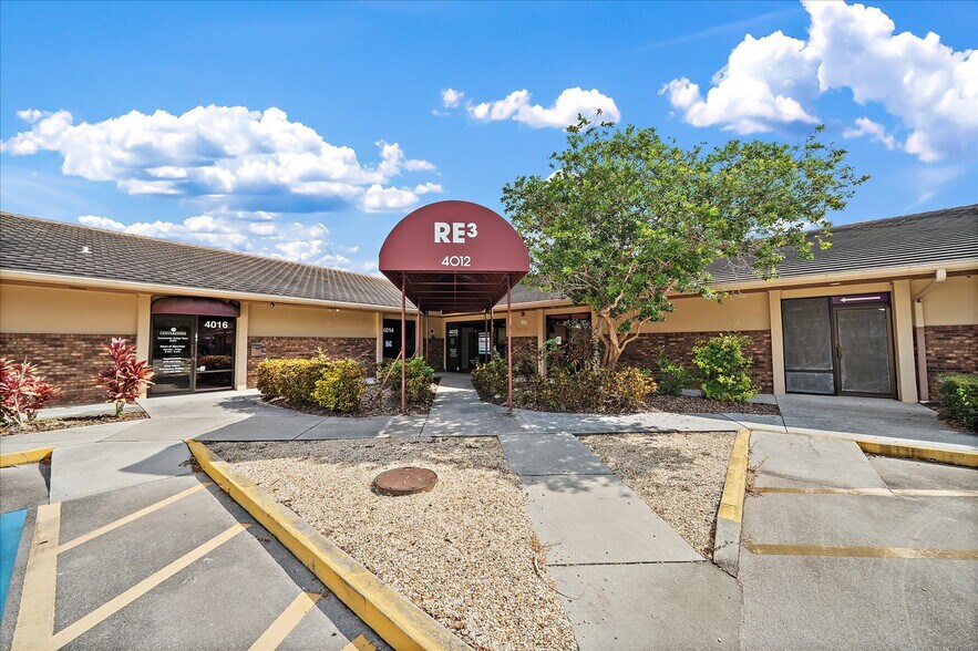 More Photos Of 4012-4020 Sawyer Rd, Sarasota Medical For Lease