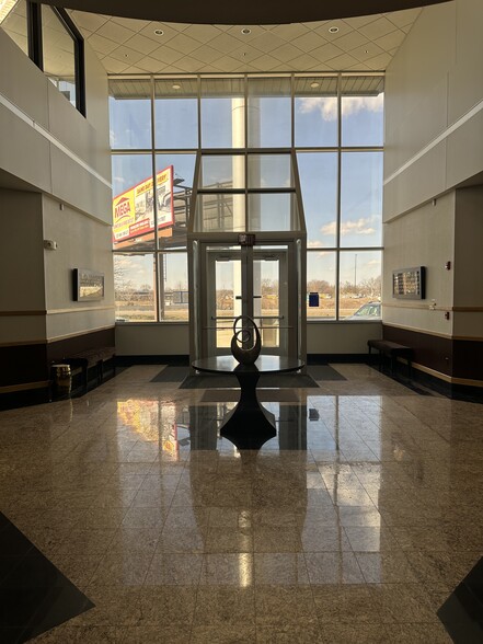 More Photos Of 777 Beachway Dr, Indianapolis Medical For Lease