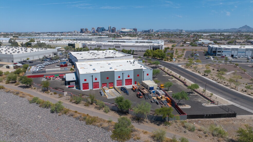 More Photos Of 1035 E Riverview Dr, Phoenix Distribution For Lease