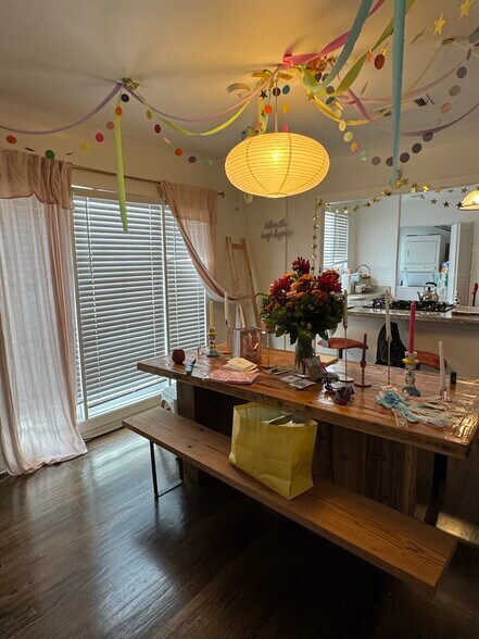 More Photos Of 1208 Poinsettia Dr, West Hollywood Apartments For Sale