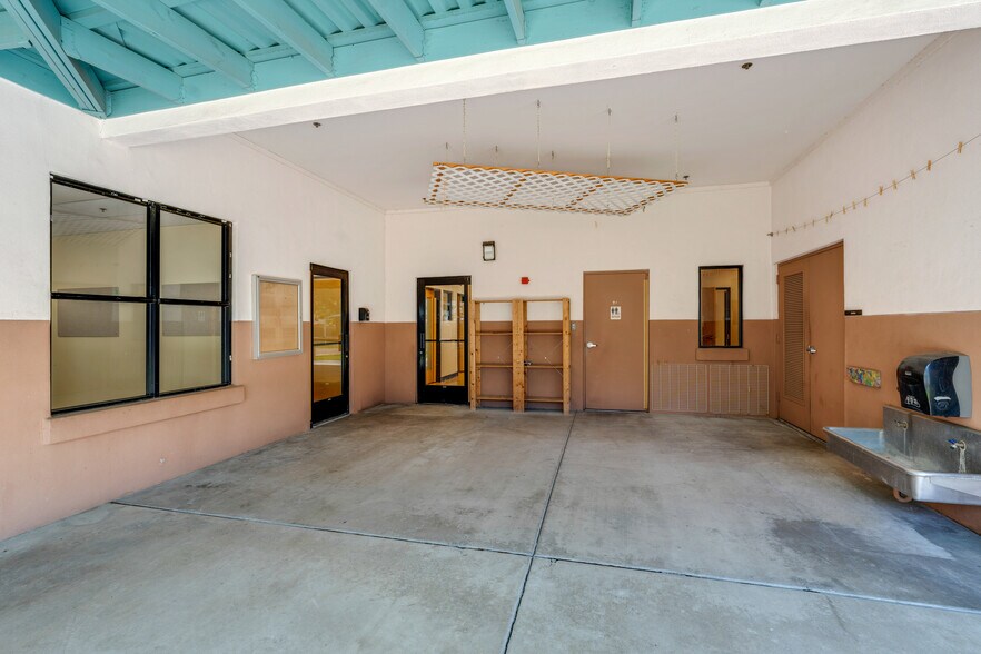 More Photos Of 1151 W Ray Rd, Chandler Daycare Center For Sale