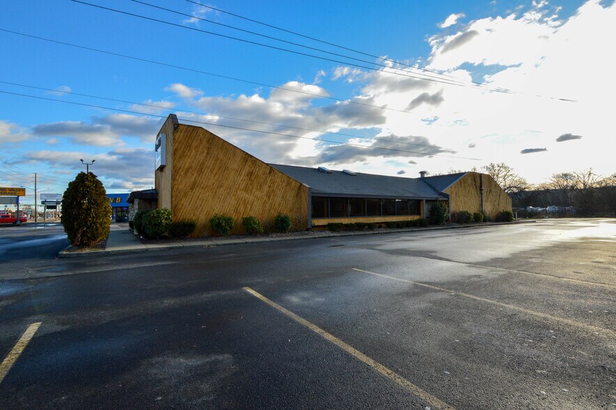 More Photos Of 59 S Wyoming Ave, Edwardsville Freestanding For Lease