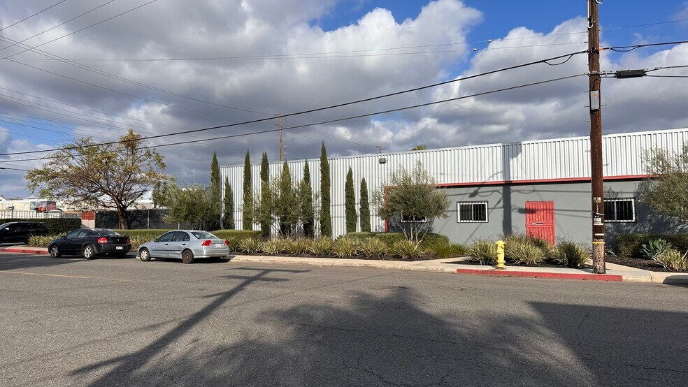 Primary Photo Of 1040 N Olive St, Anaheim Warehouse For Sale