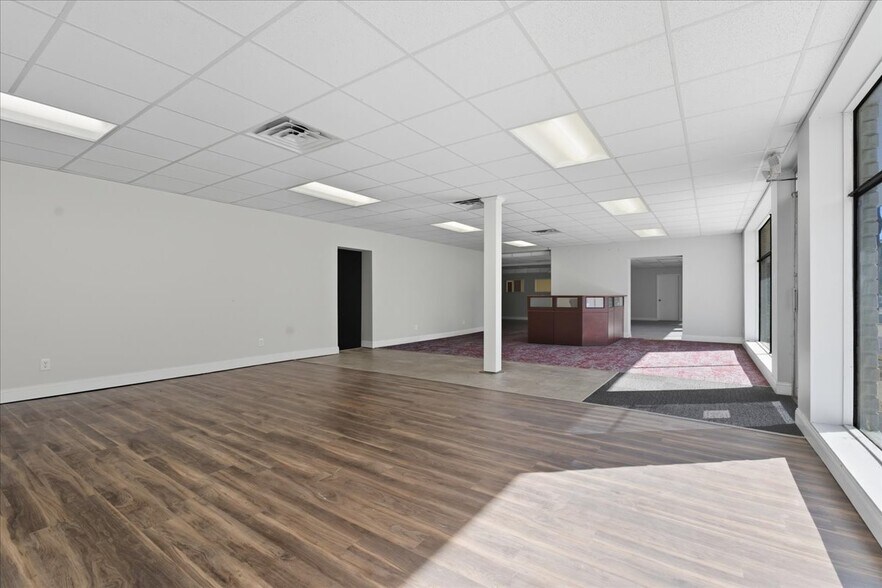 More Photos Of 778 Westover Dr, Danville Showroom For Sale