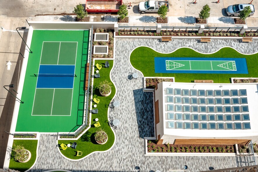 More Photos Of 451 Florida St & 450 Laurel St, Baton Rouge Unknown For Lease