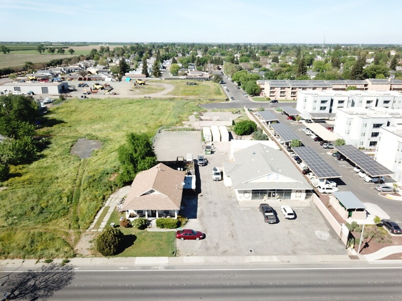More Photos Of 356 W Main St, Woodland Specialty For Sale