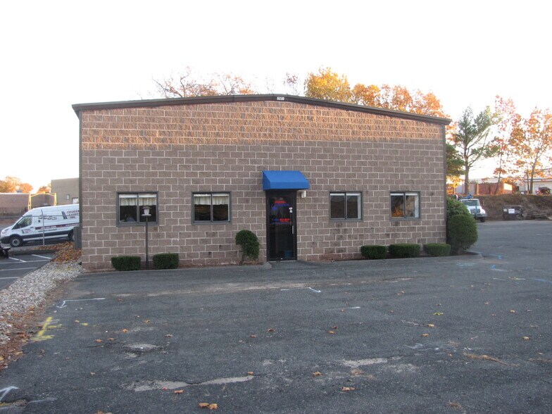 Primary Photo Of 87 Carando Dr, Springfield Flex For Lease