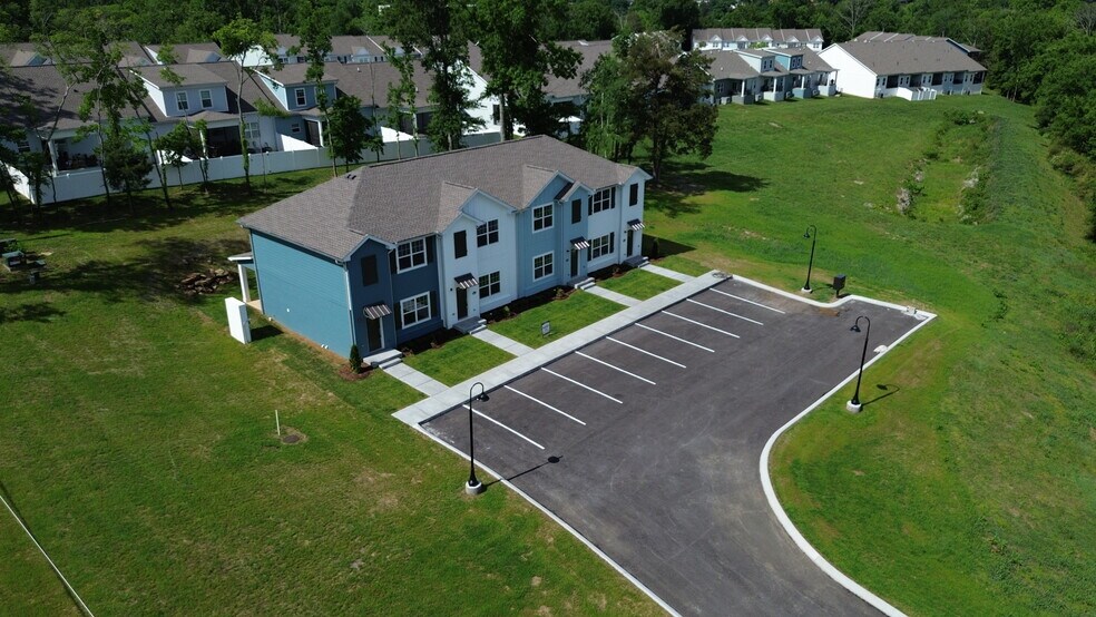 More Photos Of 1136 Lock 4 Rd, Gallatin Apartments For Sale