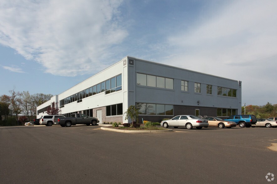 More Photos Of 55 Sebethe Dr, Cromwell Office For Lease