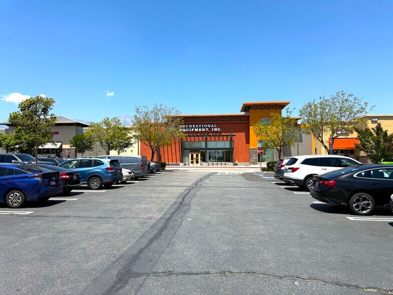 More Photos Of 12260 Foothill Blvd, Rancho Cucamonga Storefront For Sale