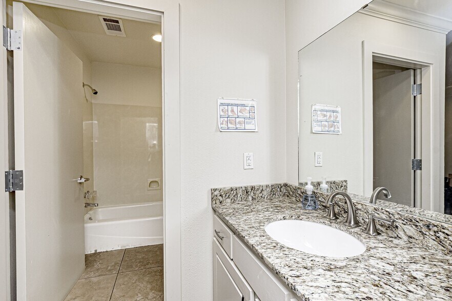 More Photos Of 673 E Airport Ave, Baton Rouge Office Residential For Sale