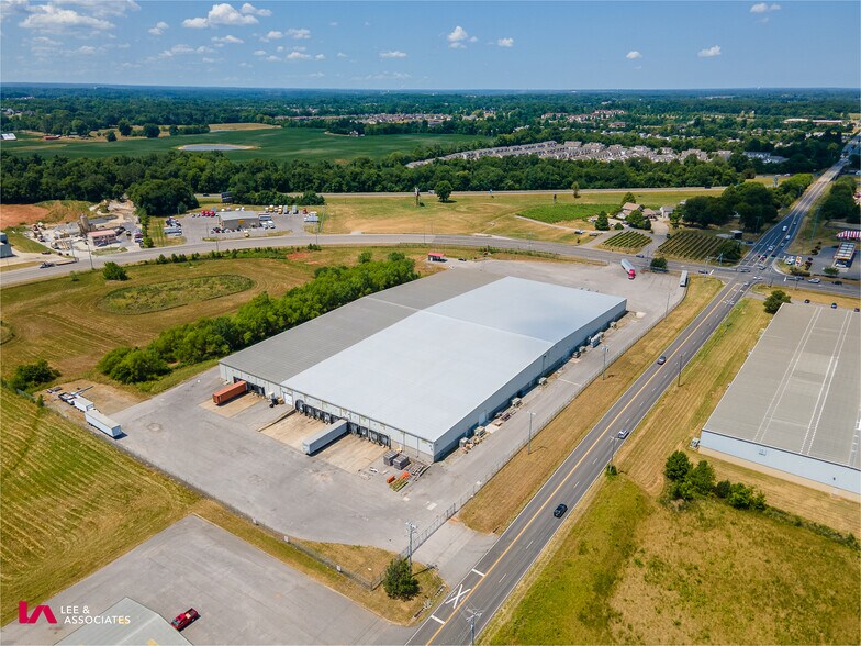 More Photos Of 1136 Dunlop Ln, Clarksville Warehouse For Lease