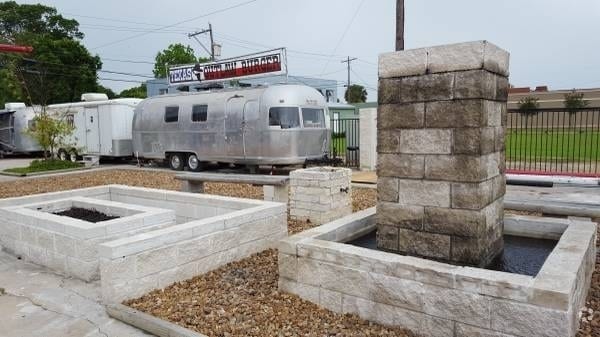 More Photos Of 622 6th St N, Texas City Bar For Lease